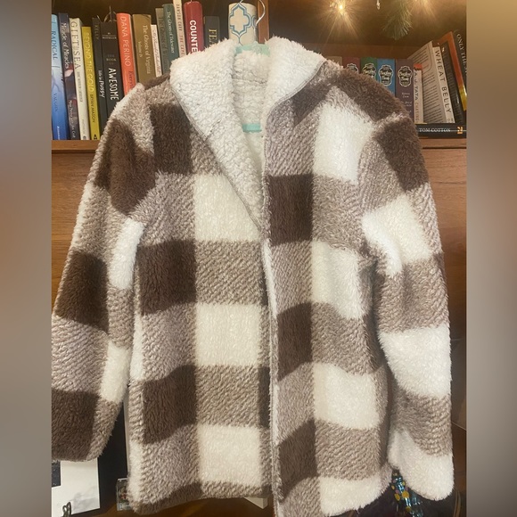 Women’s winter Fleece Overcoat; khaki plaid; Medium - Picture 2 of 4